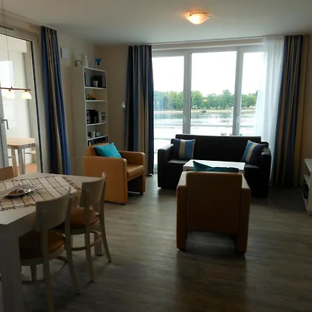 20, Blickrichtung Binnenhafen Westinnenstadt Apartment
